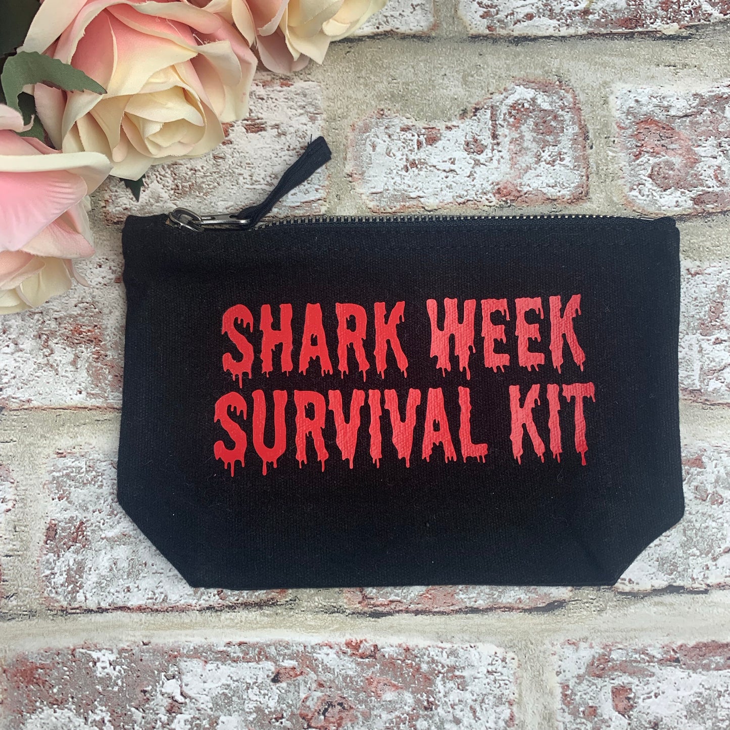 Shark week survival kit (Drip) - Tampon, pad, sanitary bag / Period Pouch