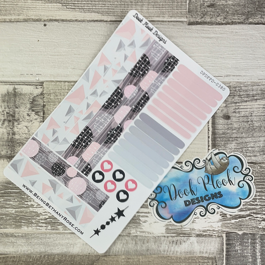 (380) Passion Planner Daily Compact stickers - Pink Shapes