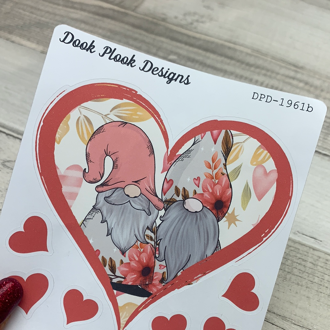 Large Gonk Valentine Heart (DPD-1961b Sven & Gregor)