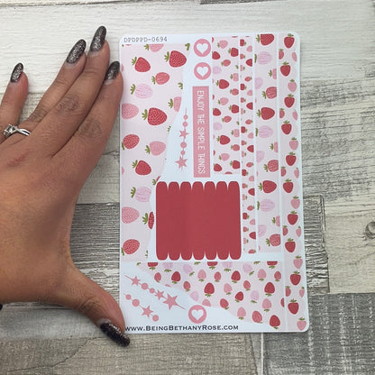 (0694) Passion Planner Daily Wave stickers - Strawberry Dots